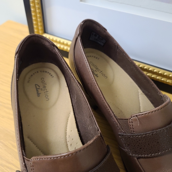 Clarks Emily Andria Slip-On - Picture 4 of 7